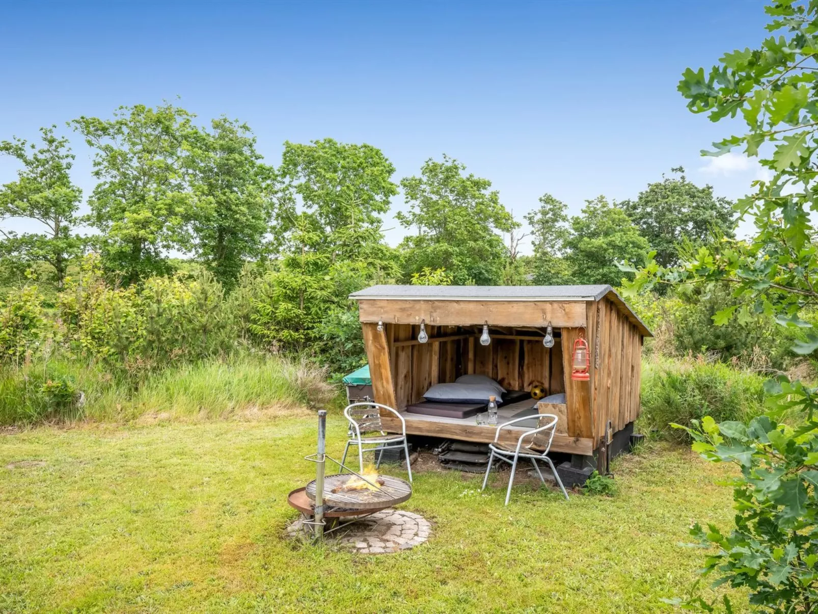 "Valentin" - 400m to the fjord-Buiten