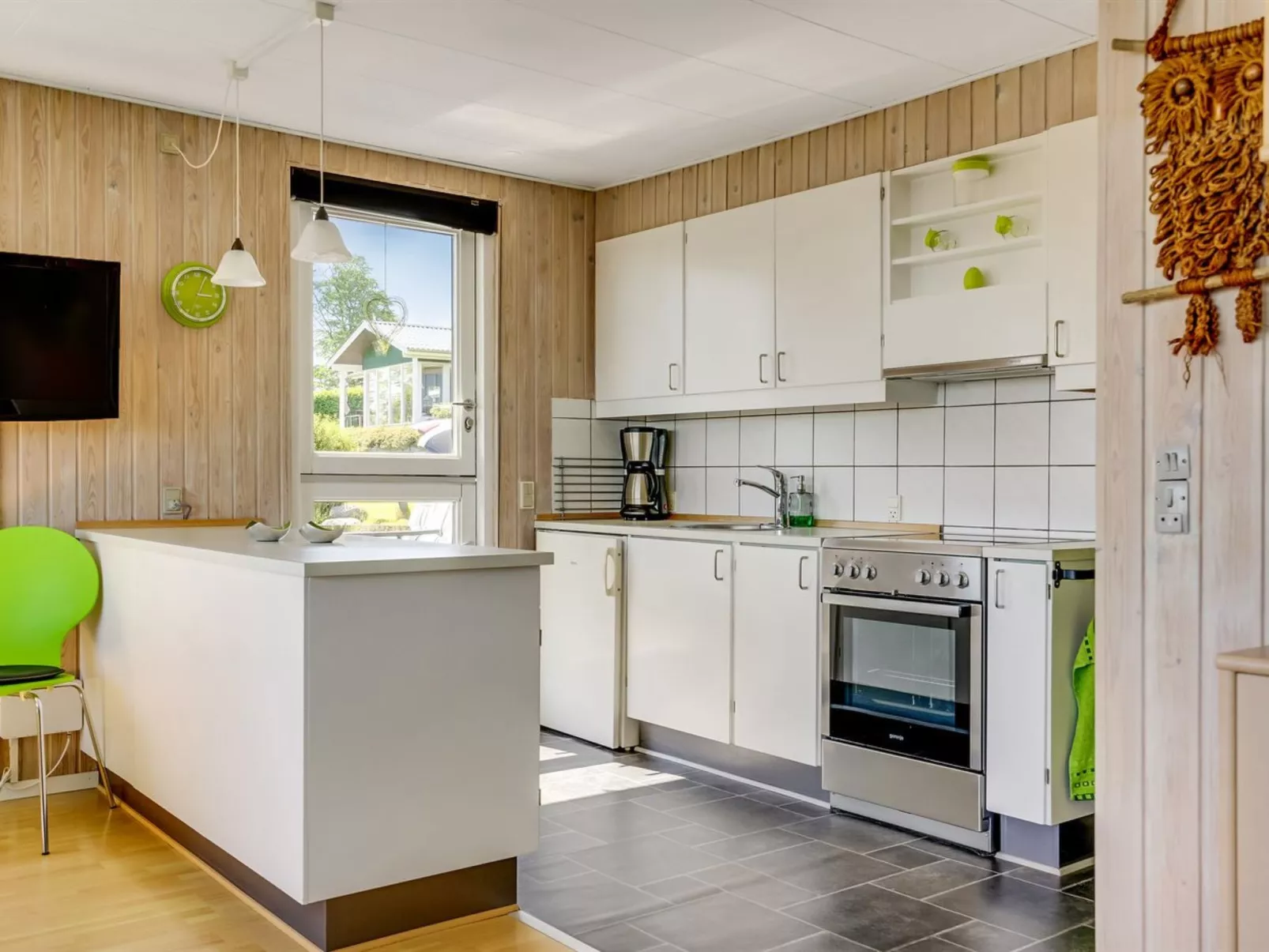 "Jenvold" - 300m to the fjord-Binnen