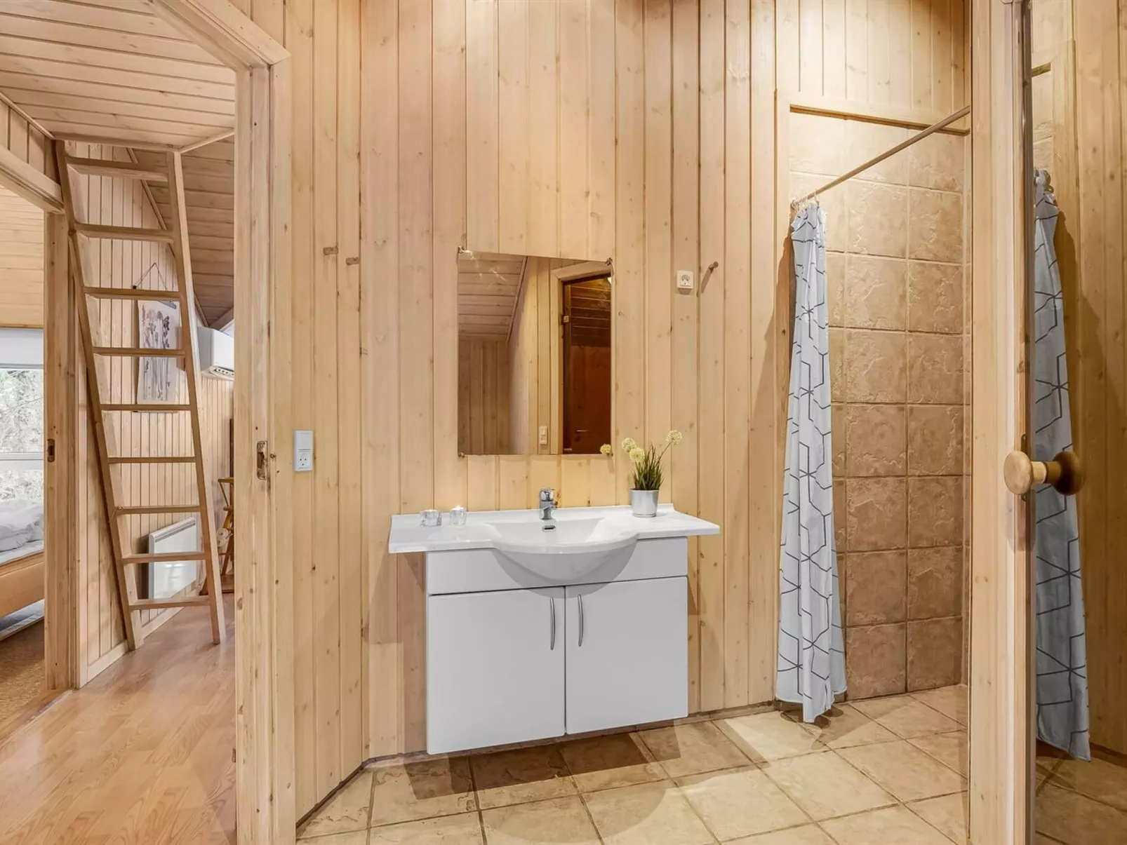 "Elfrun" - 250m from the sea-Binnen