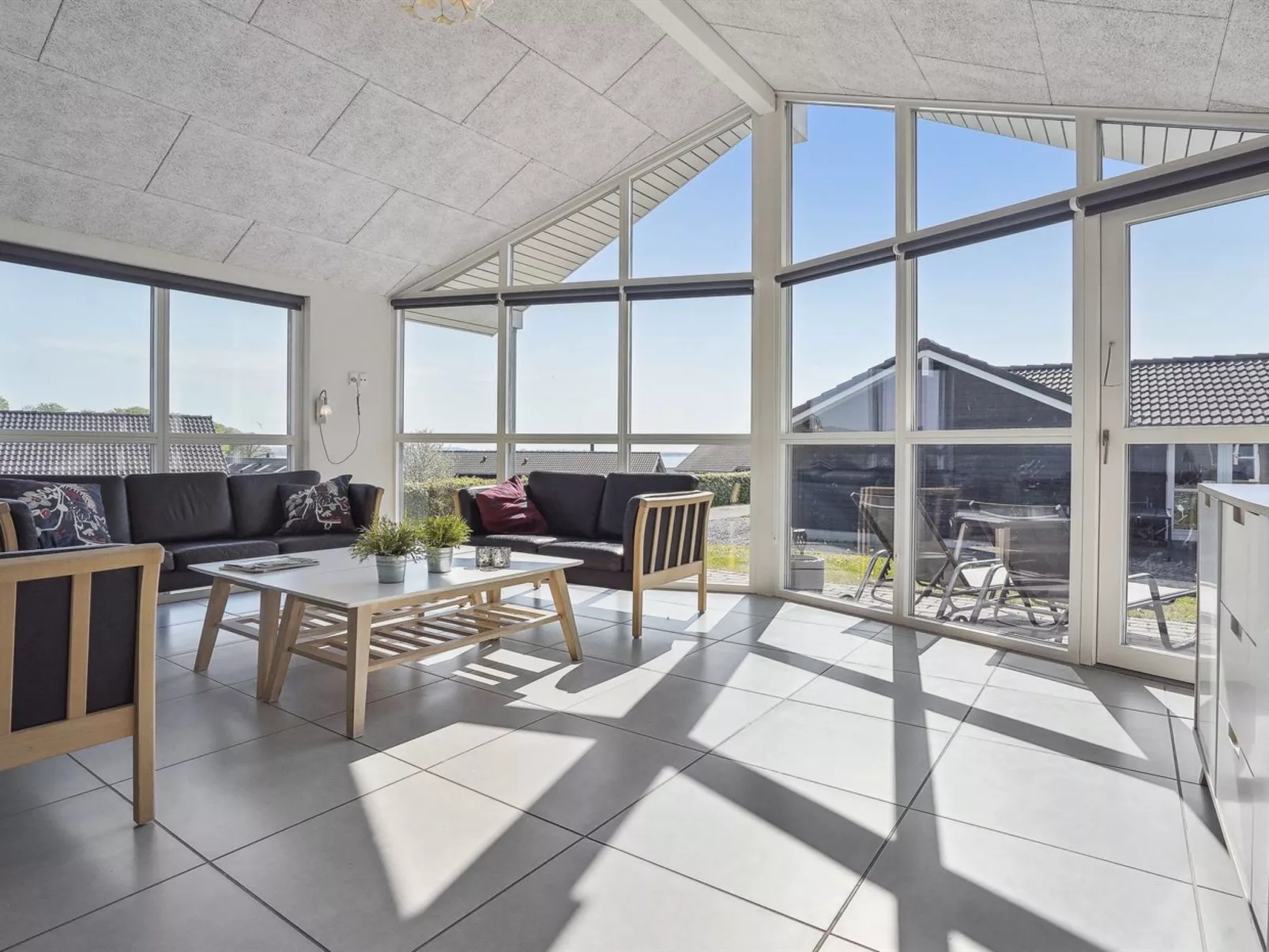 "Tenaya" - 200m from the sea-Binnen