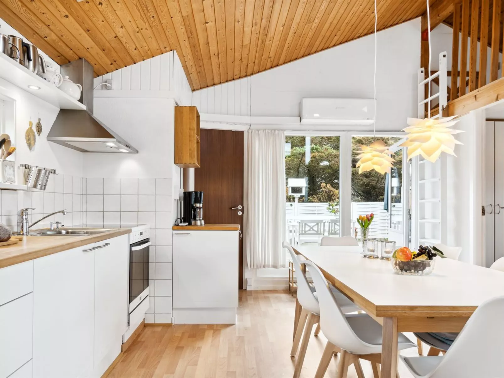 "Soila" - 150m from the sea-Binnen