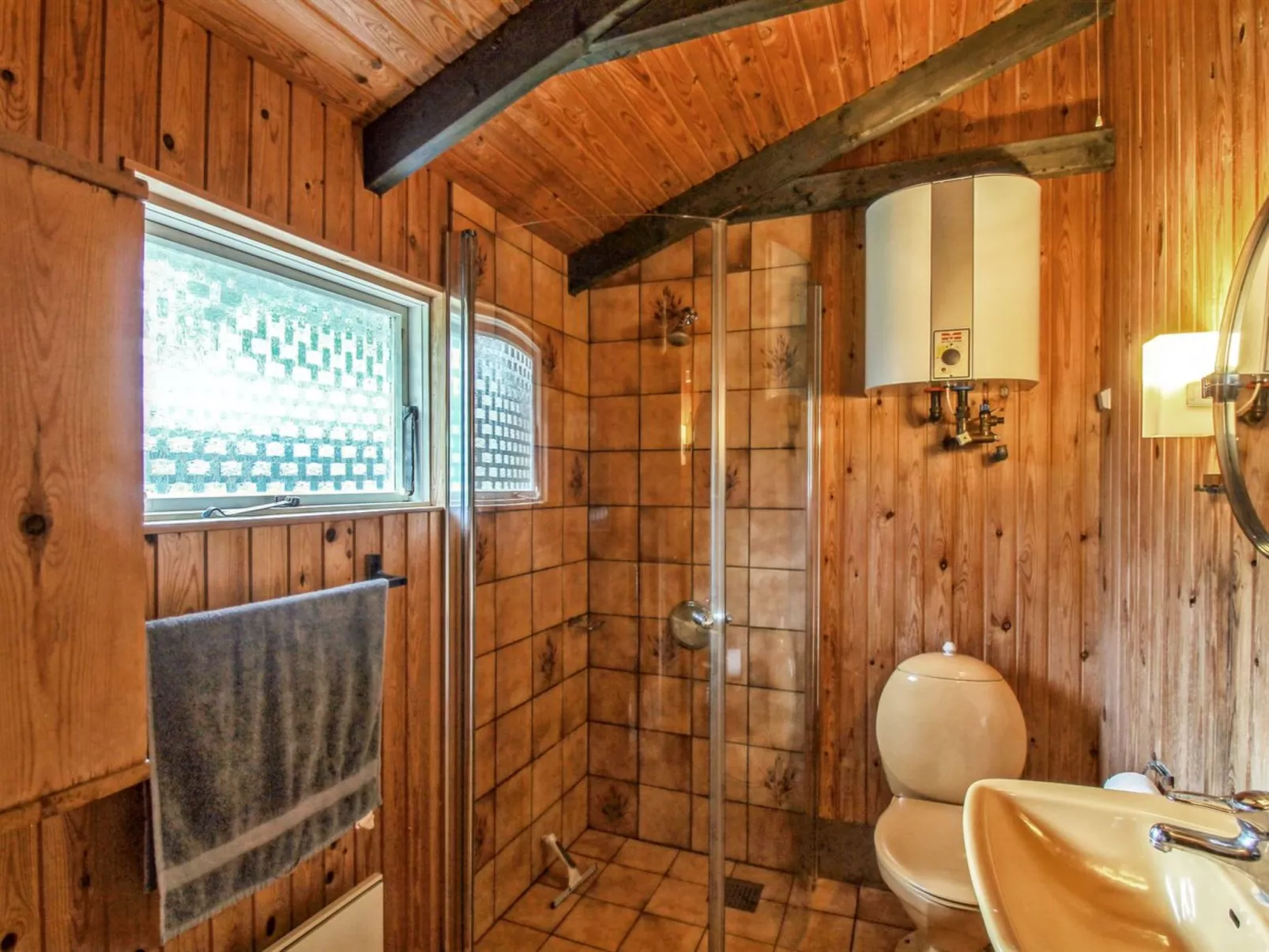 "Conradine" - 500m from the sea-Binnen