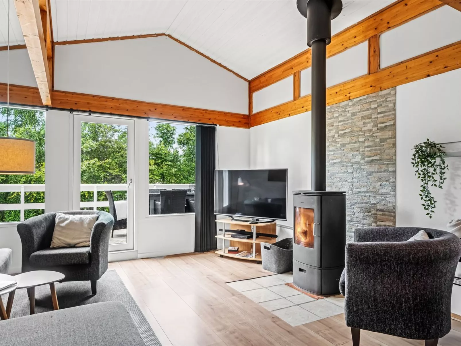 "Gudfast" - 300m to the fjord-Binnen