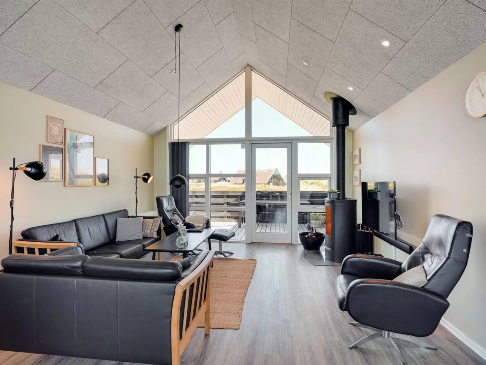 "Eliena" - 500m from the sea-Binnen