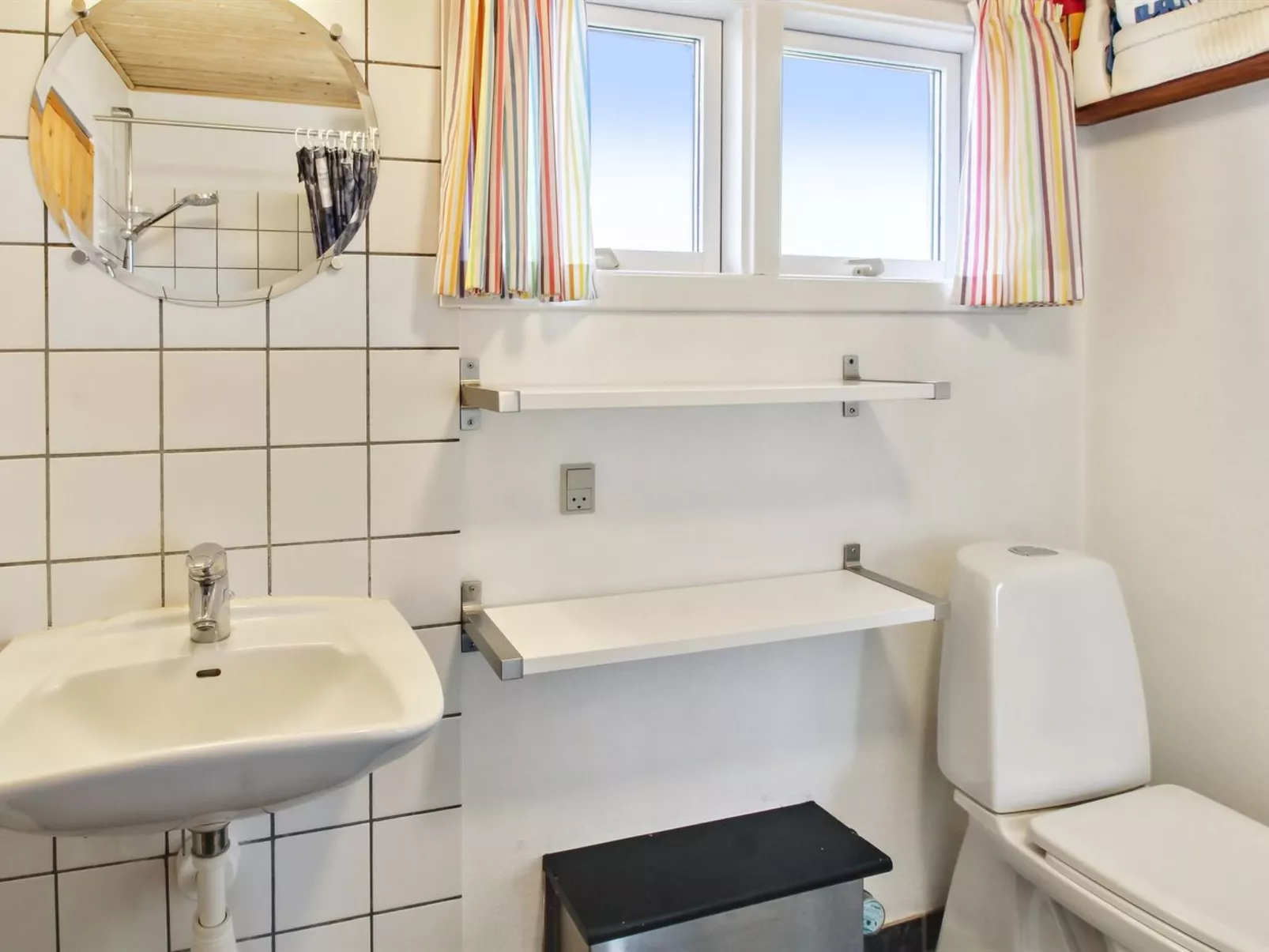 "Blomma" - 350m from the sea-Binnen