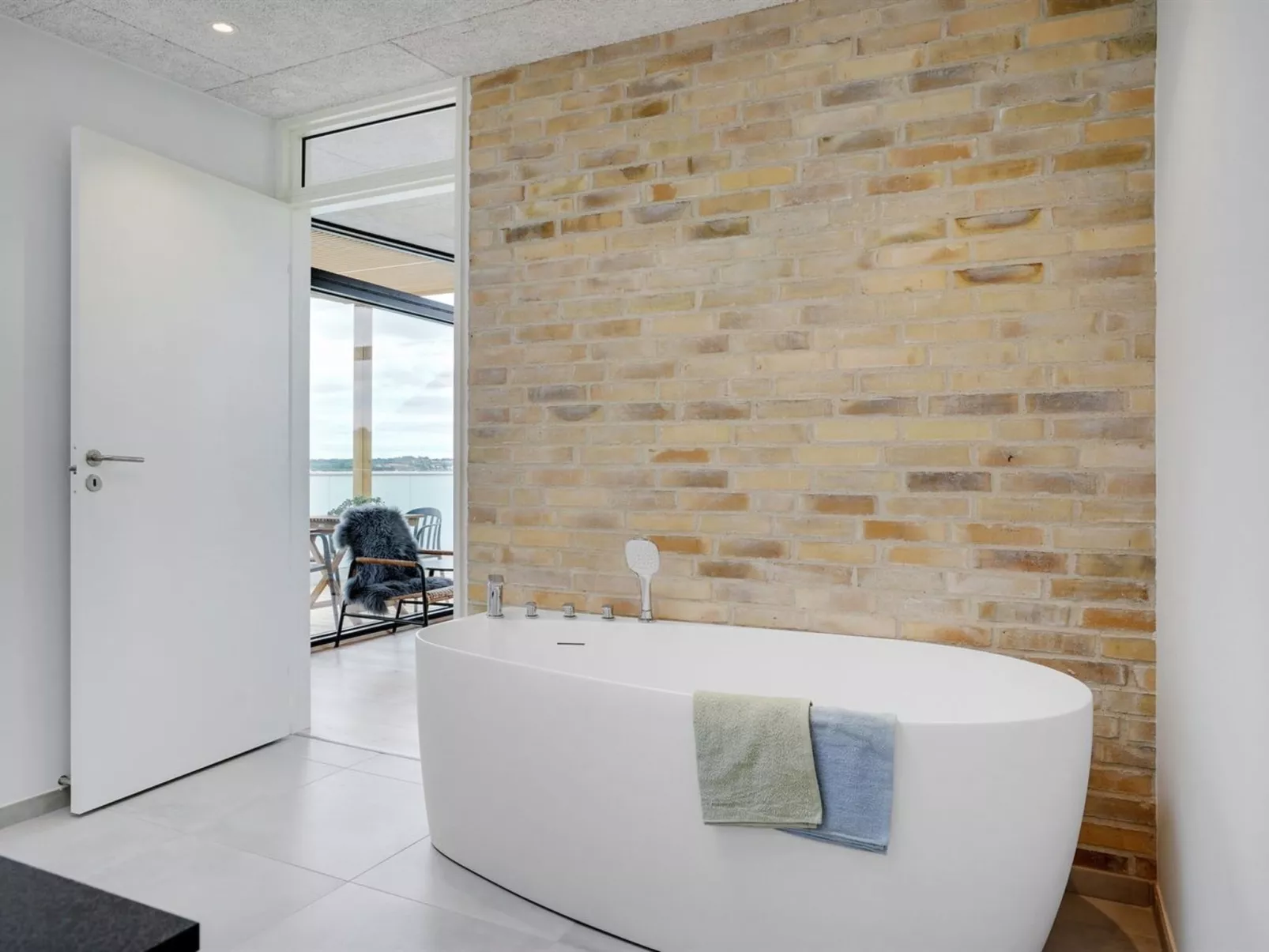 "Ahmik" - 200m from the sea-Binnen