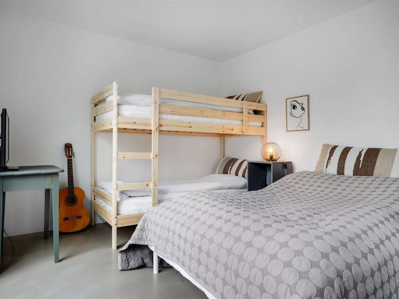 "Michael" - 400m from the sea-Binnen