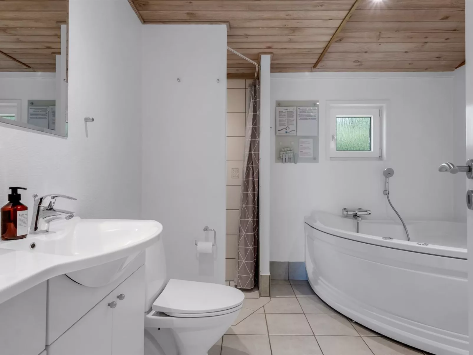 "Albina" - 844m from the sea-Binnen