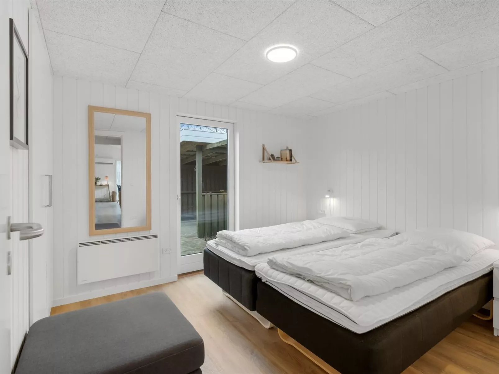 "Ridvan" - 500m from the sea-Binnen