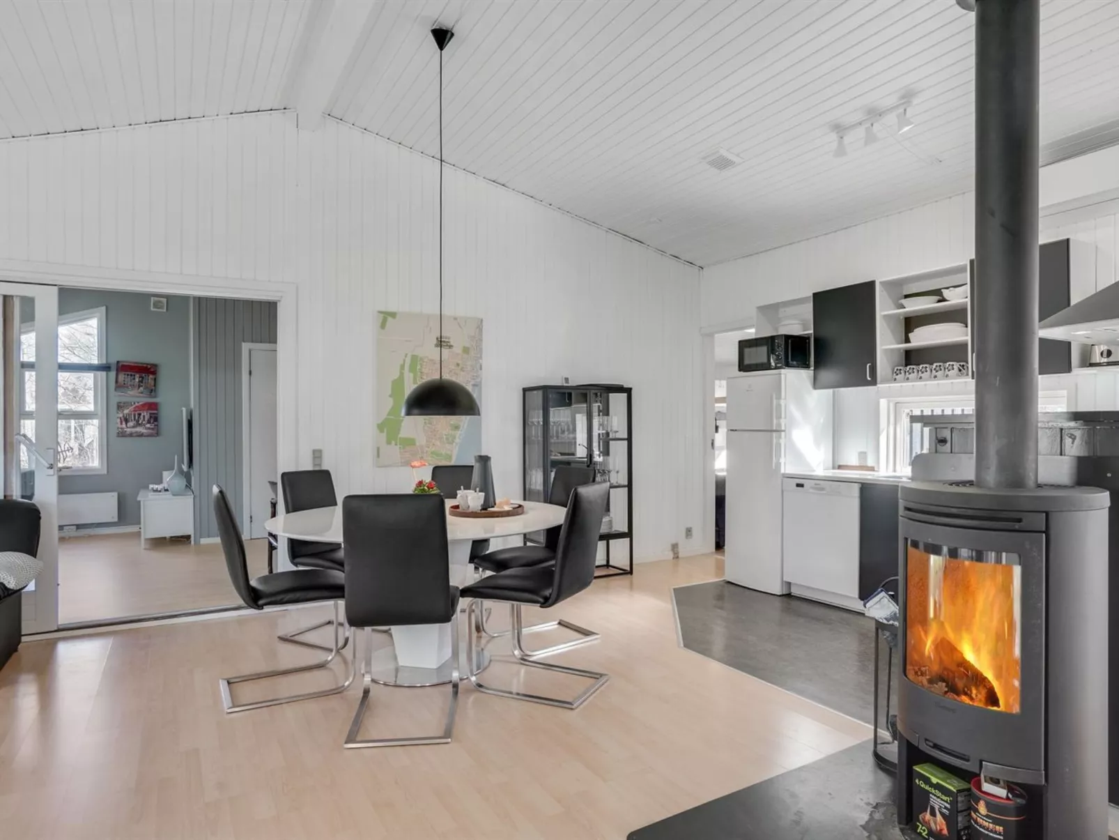 "Tiina" - 1km from the sea-Binnen