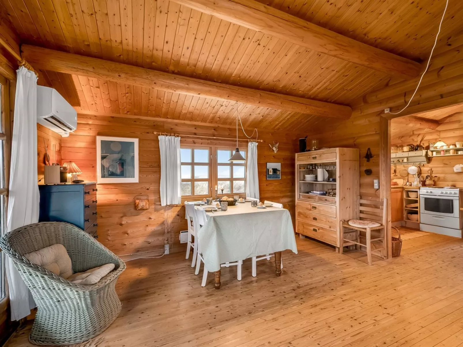 "Herfrith" -  from the sea-Binnen