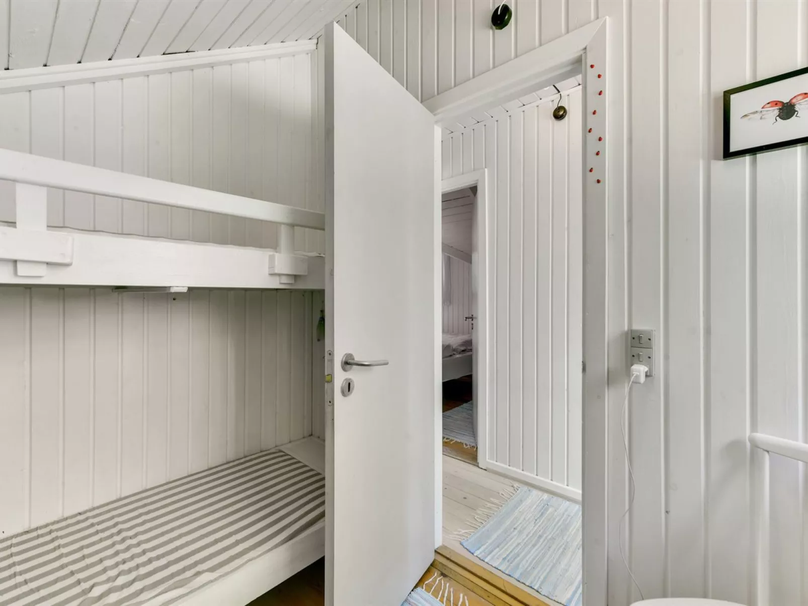 "Alika" - 200m to the fjord-Binnen