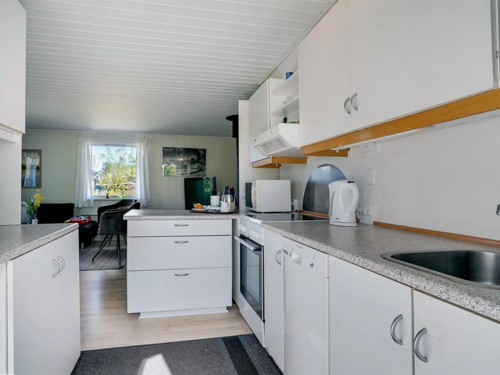 "Akira" - 500m to the fjord-Binnen