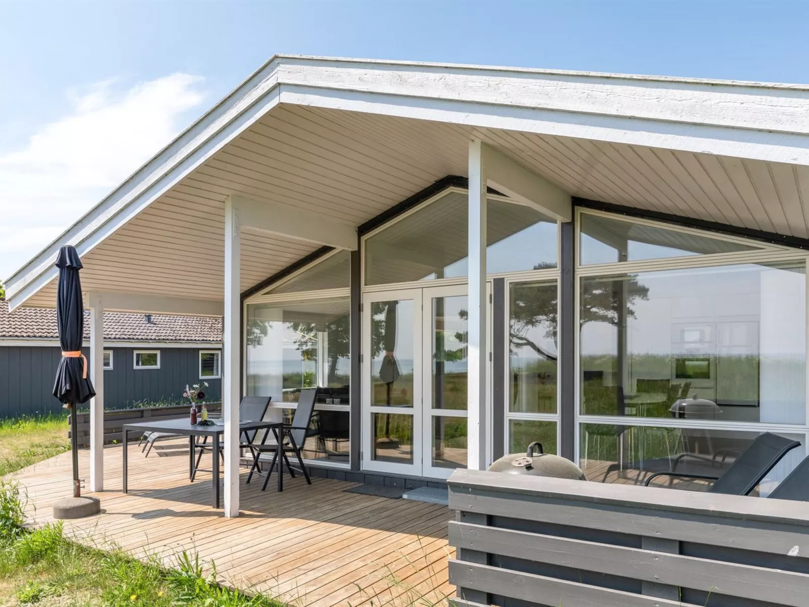 "Botolphus" - 20m from the sea-Buiten