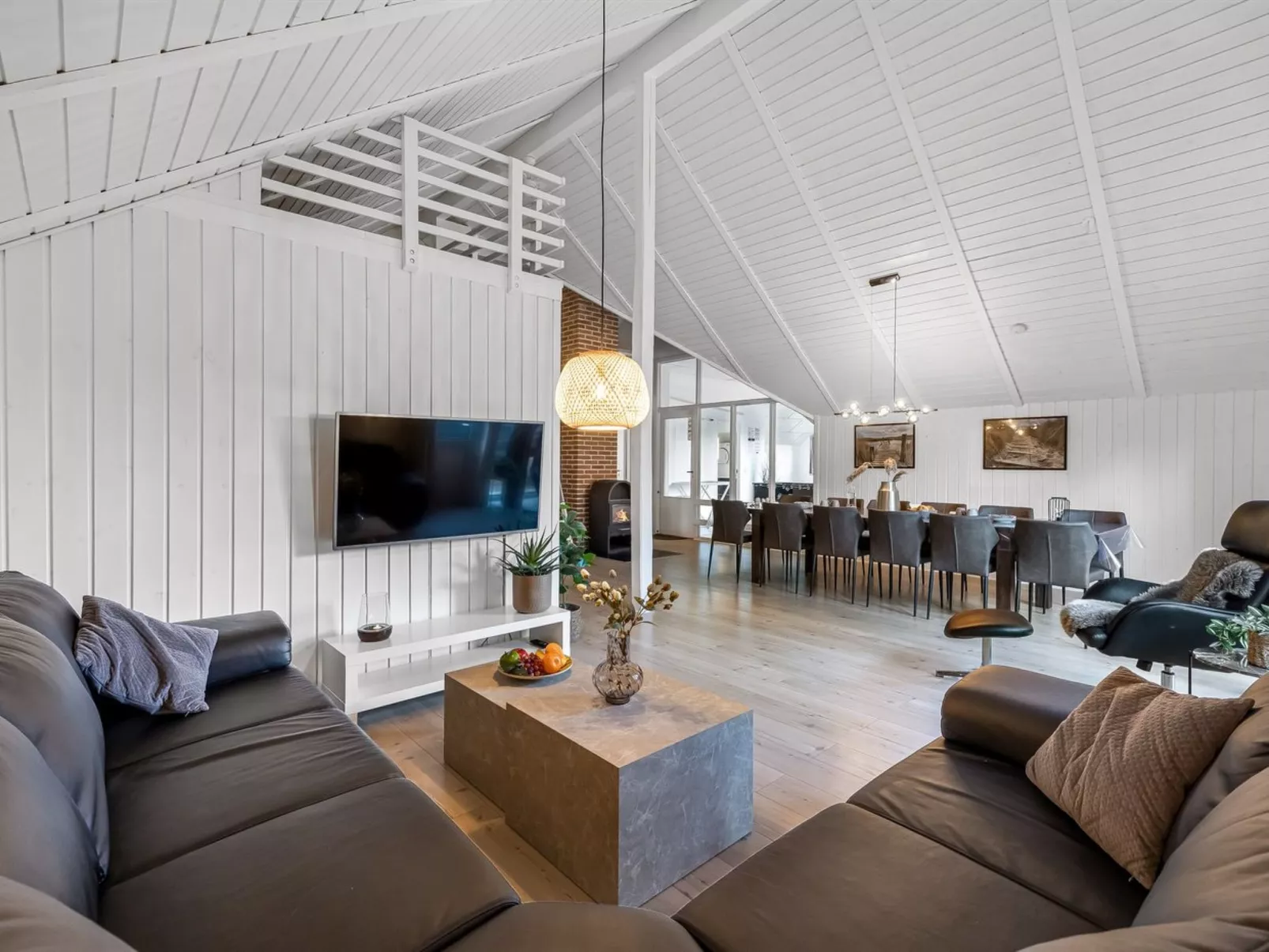 "Sylvi" - 1.7km from the sea-Binnen