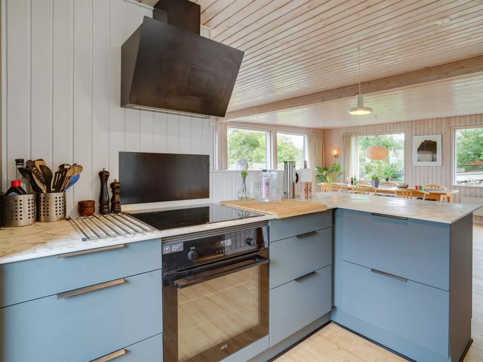 "Sigurd" - 20m from the sea-Binnen