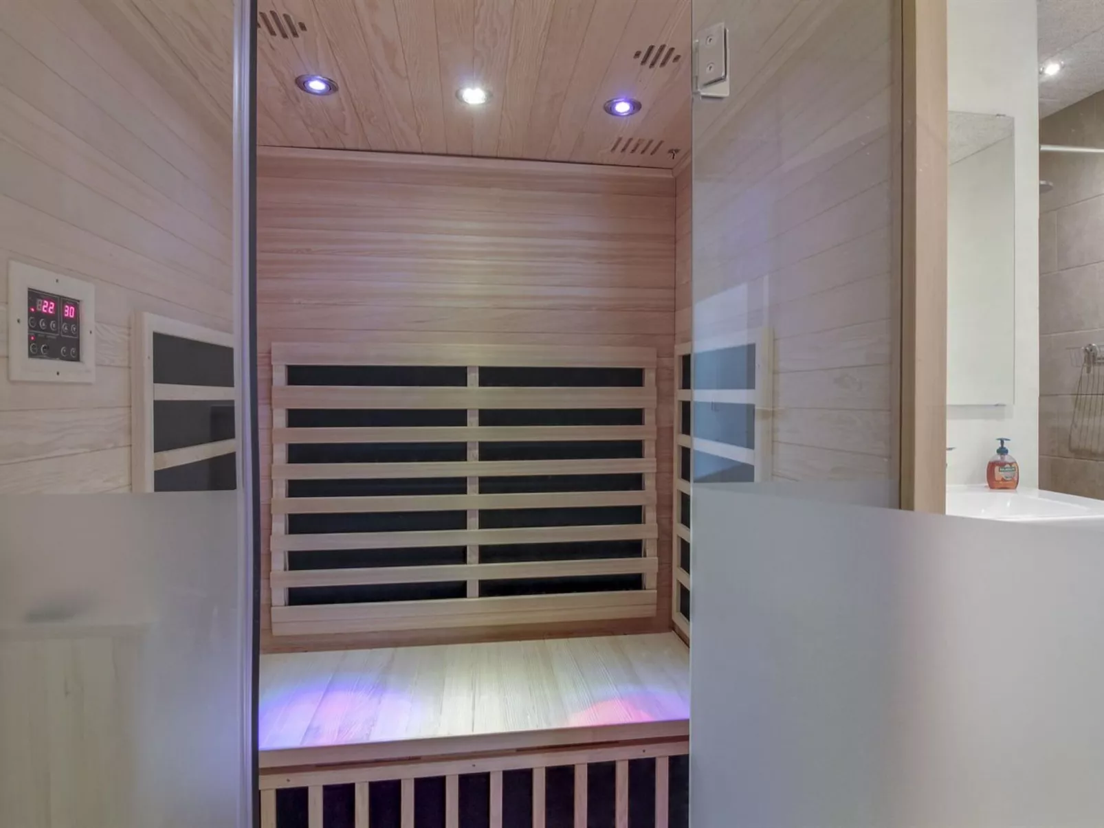 "Ilsabe" - 2km from the sea-Binnen