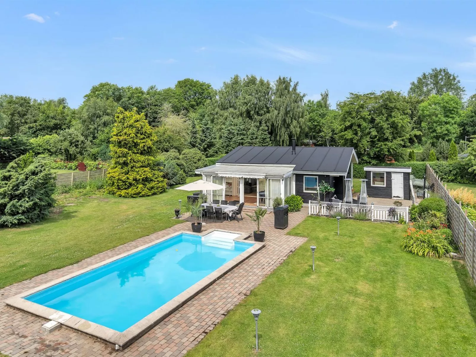 "Fentje" - 375m to the fjord-Buiten