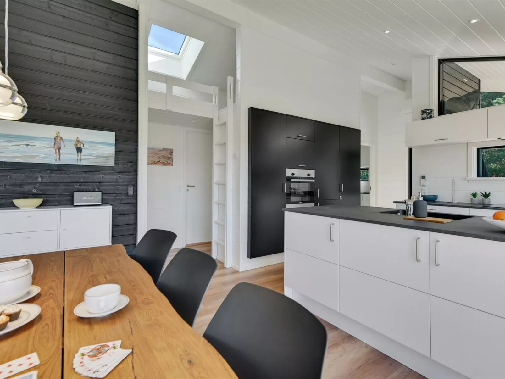 "Tea" - 2.7km from the sea-Binnen