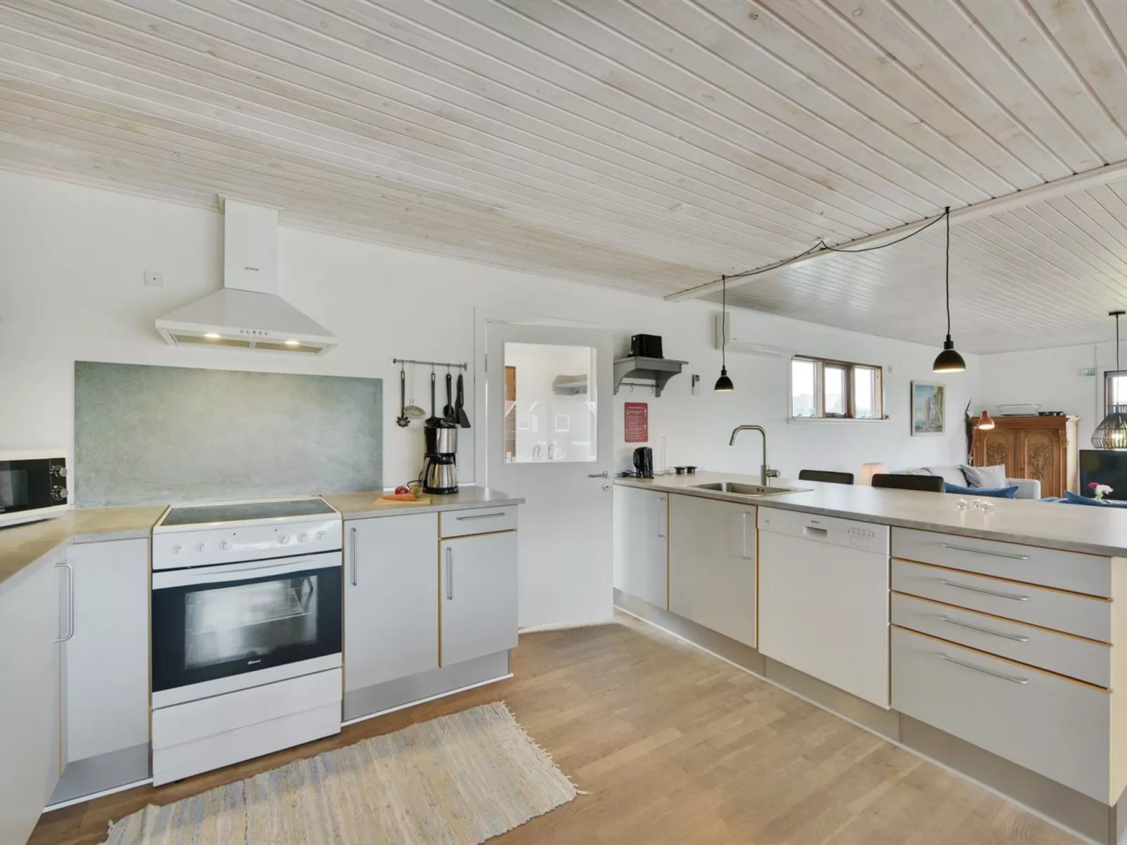 "Leleks" - 200m from the sea-Binnen