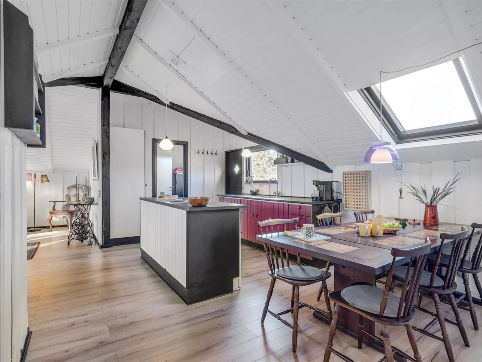 "Raita" - 350m to the fjord-Binnen