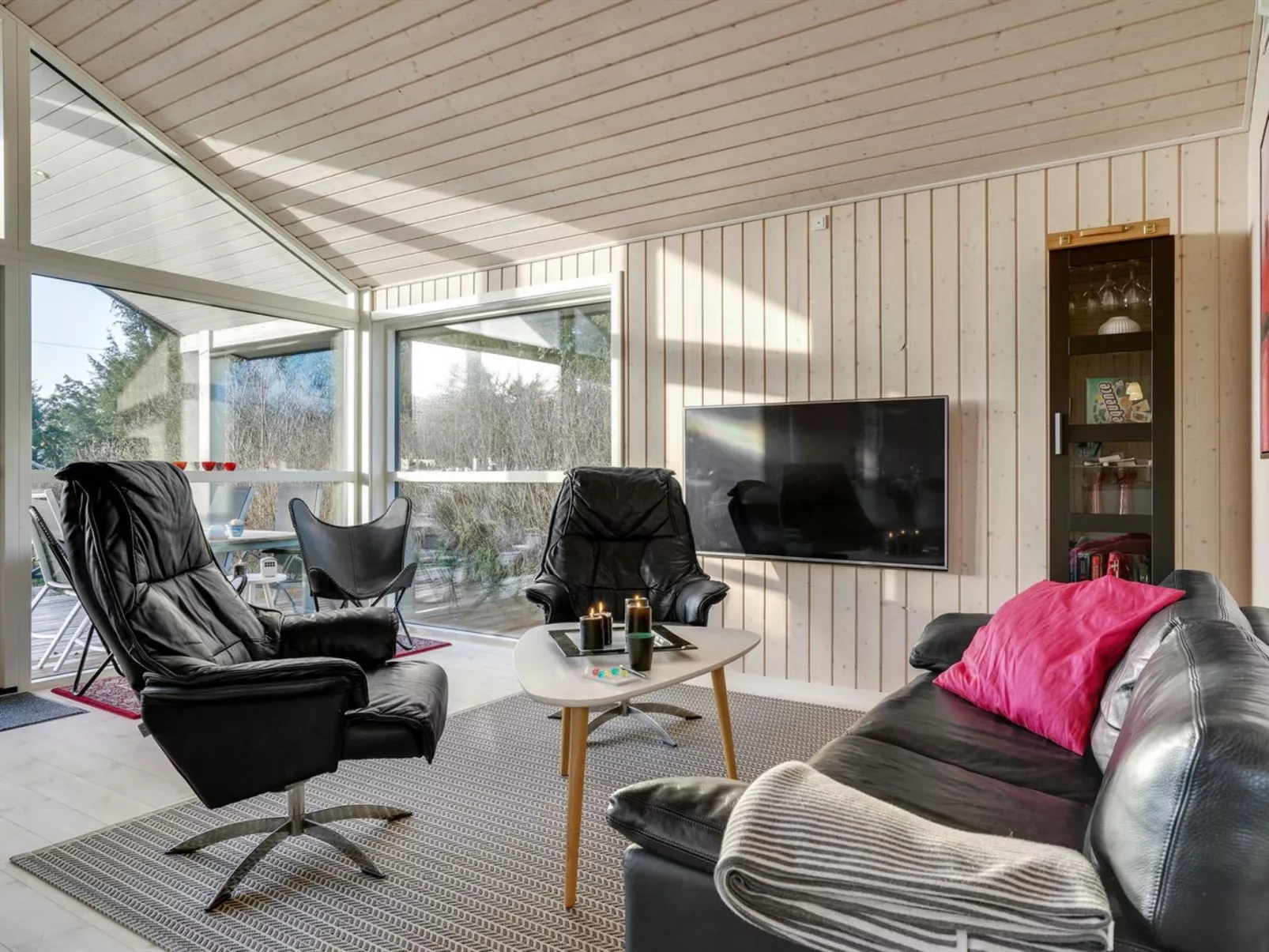 "Tayara" - 300m from the sea-Binnen