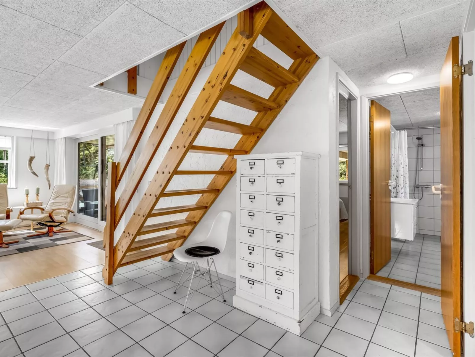 "Arja" - 2.2km from the sea-Binnen