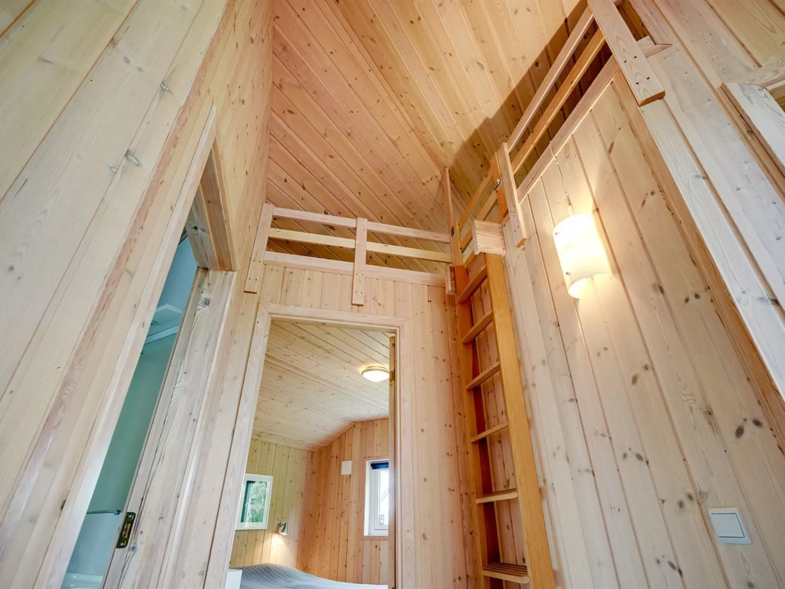 "Ulrikke" - 12km from the sea-Binnen