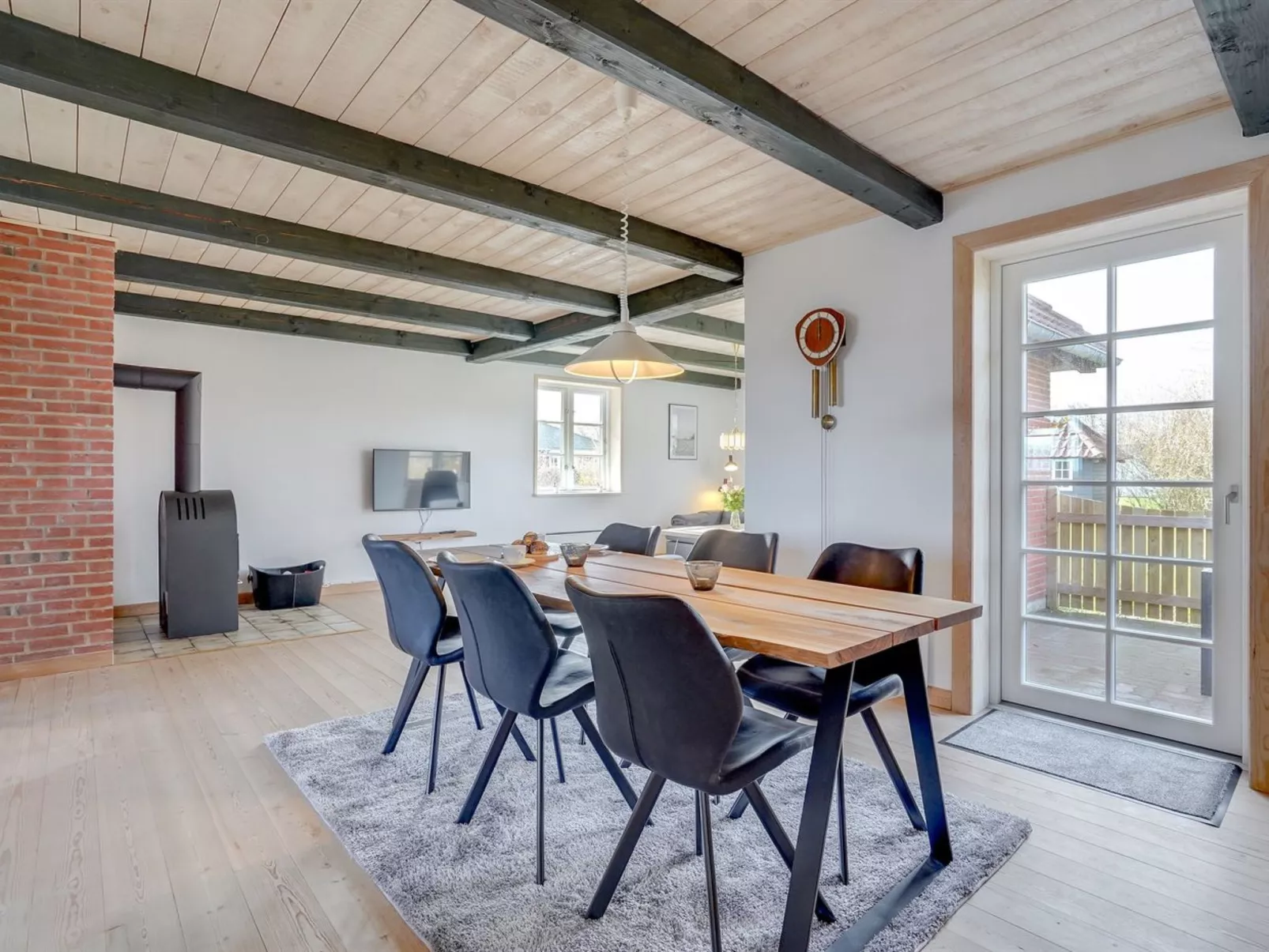 "Nita" - 24km from the sea-Binnen