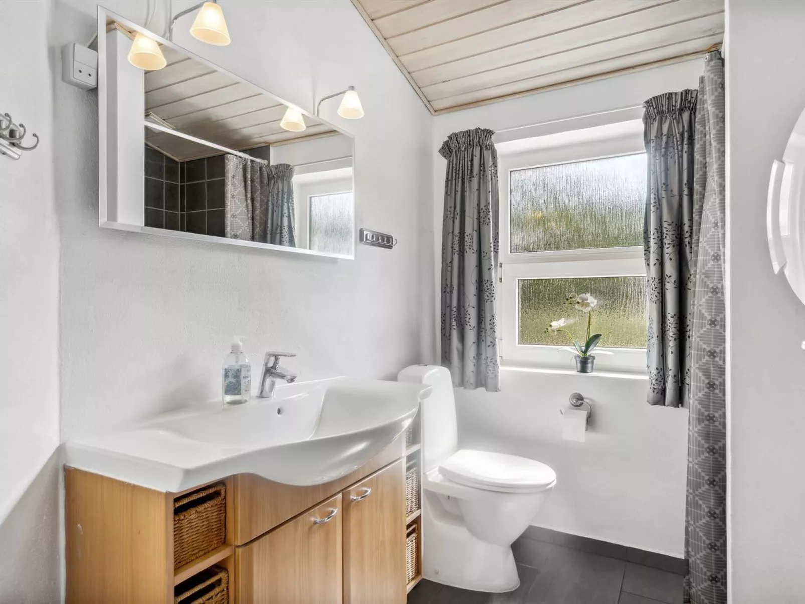 "Jonke" - 800m from the sea-Binnen