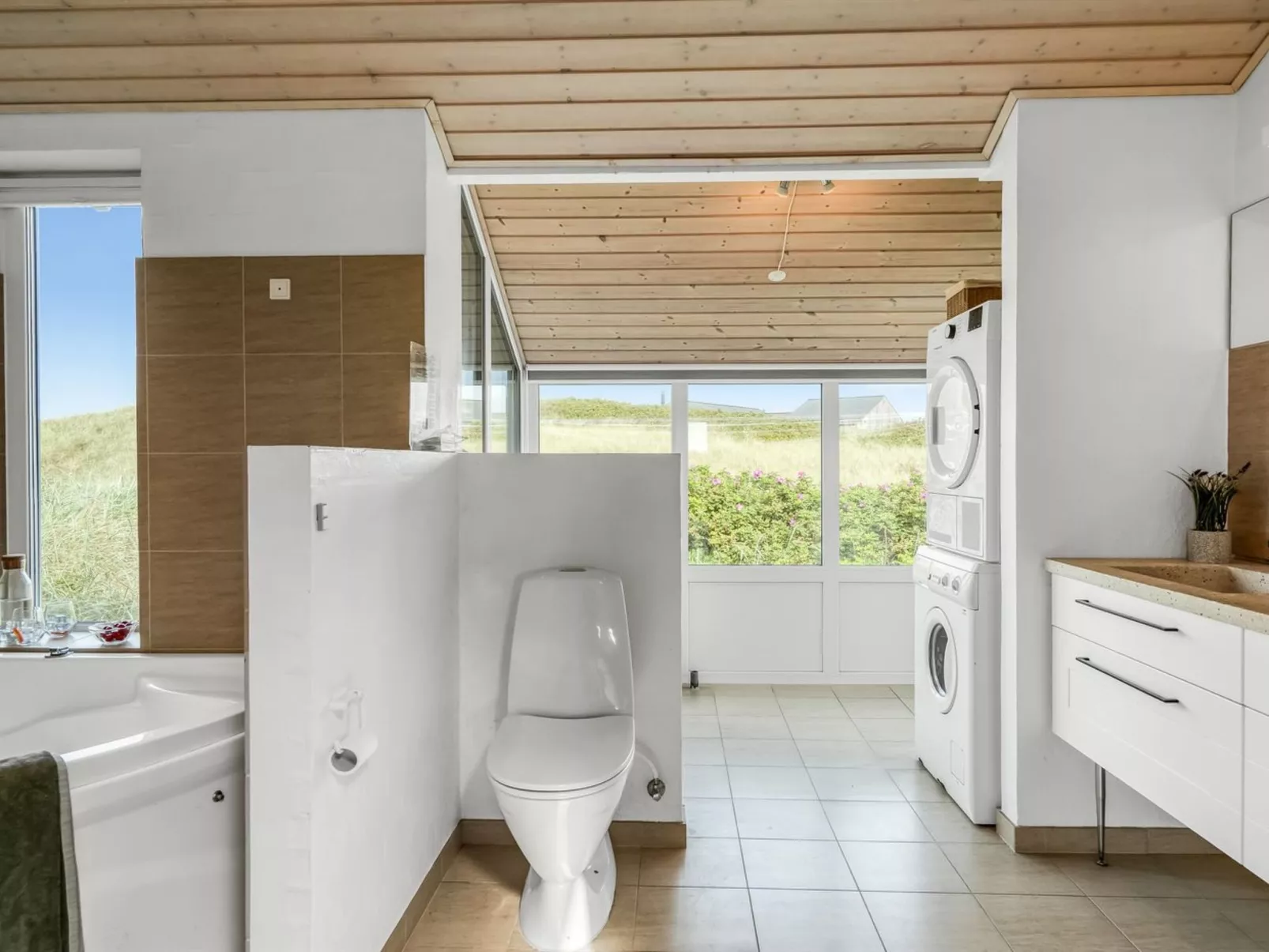 "Broder" - 150m from the sea-Binnen