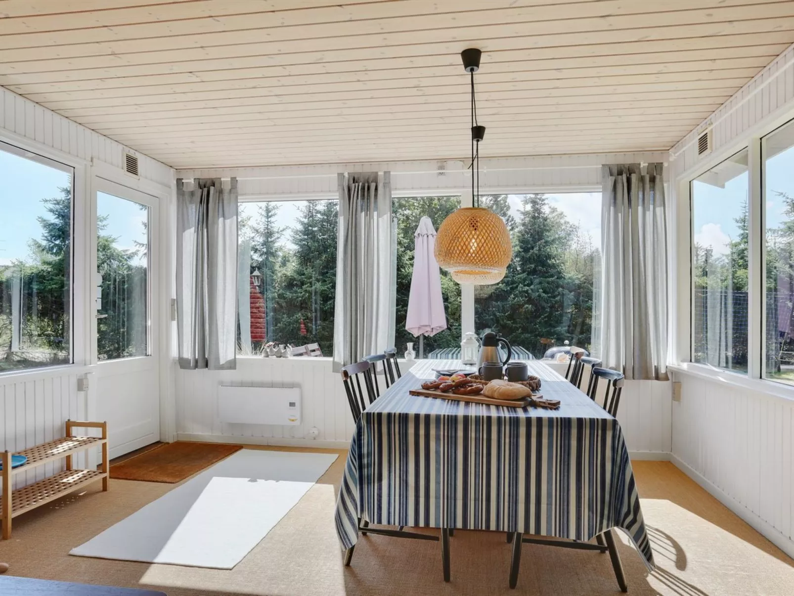 "Anevay" - 300m from the sea-Binnen