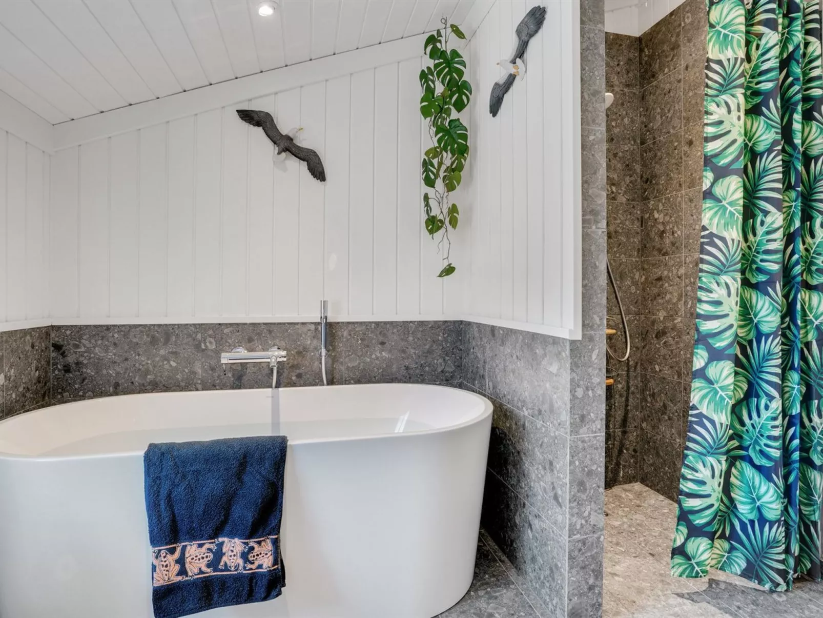 "Fido" - 300m from the sea-Binnen