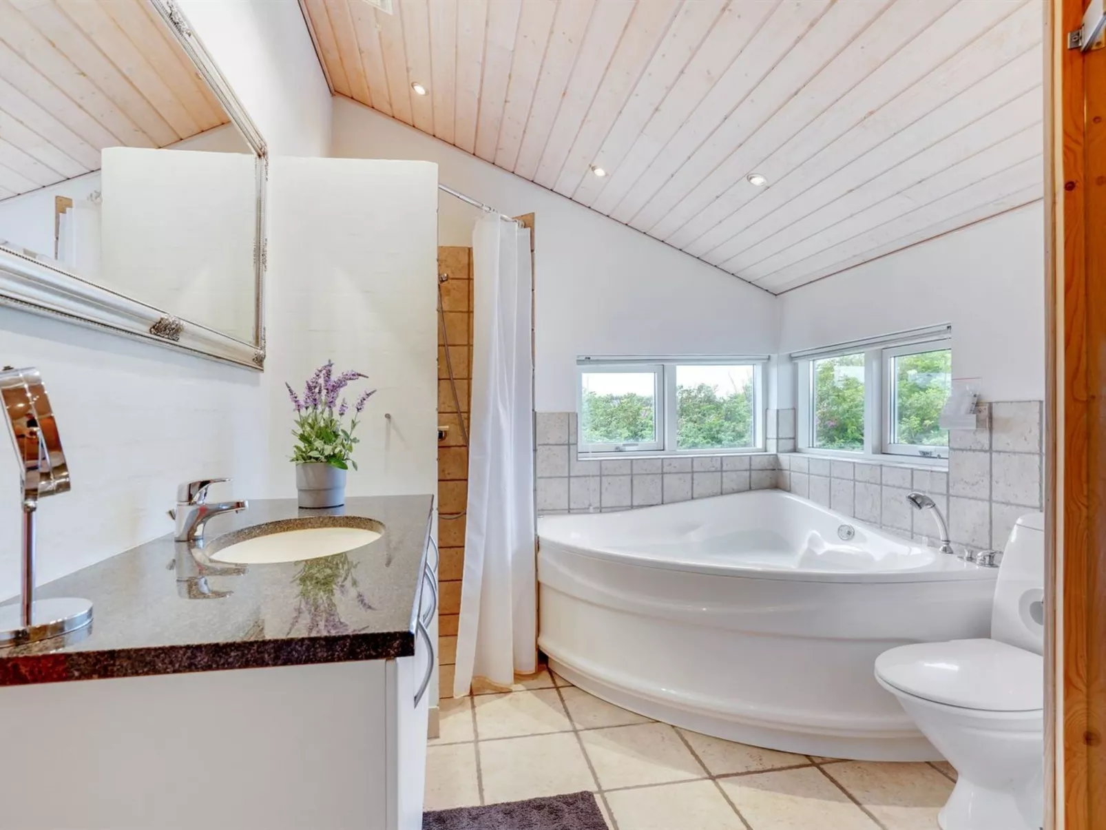 "Lauri" - 350m from the sea-Binnen