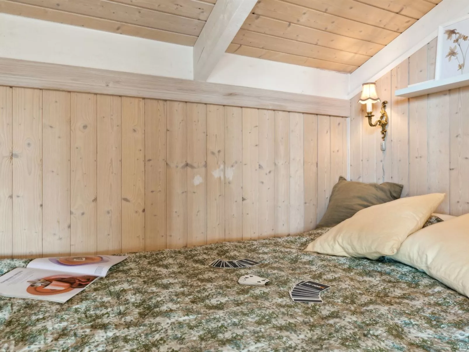 "Bjarni" - 239m from the sea-Binnen