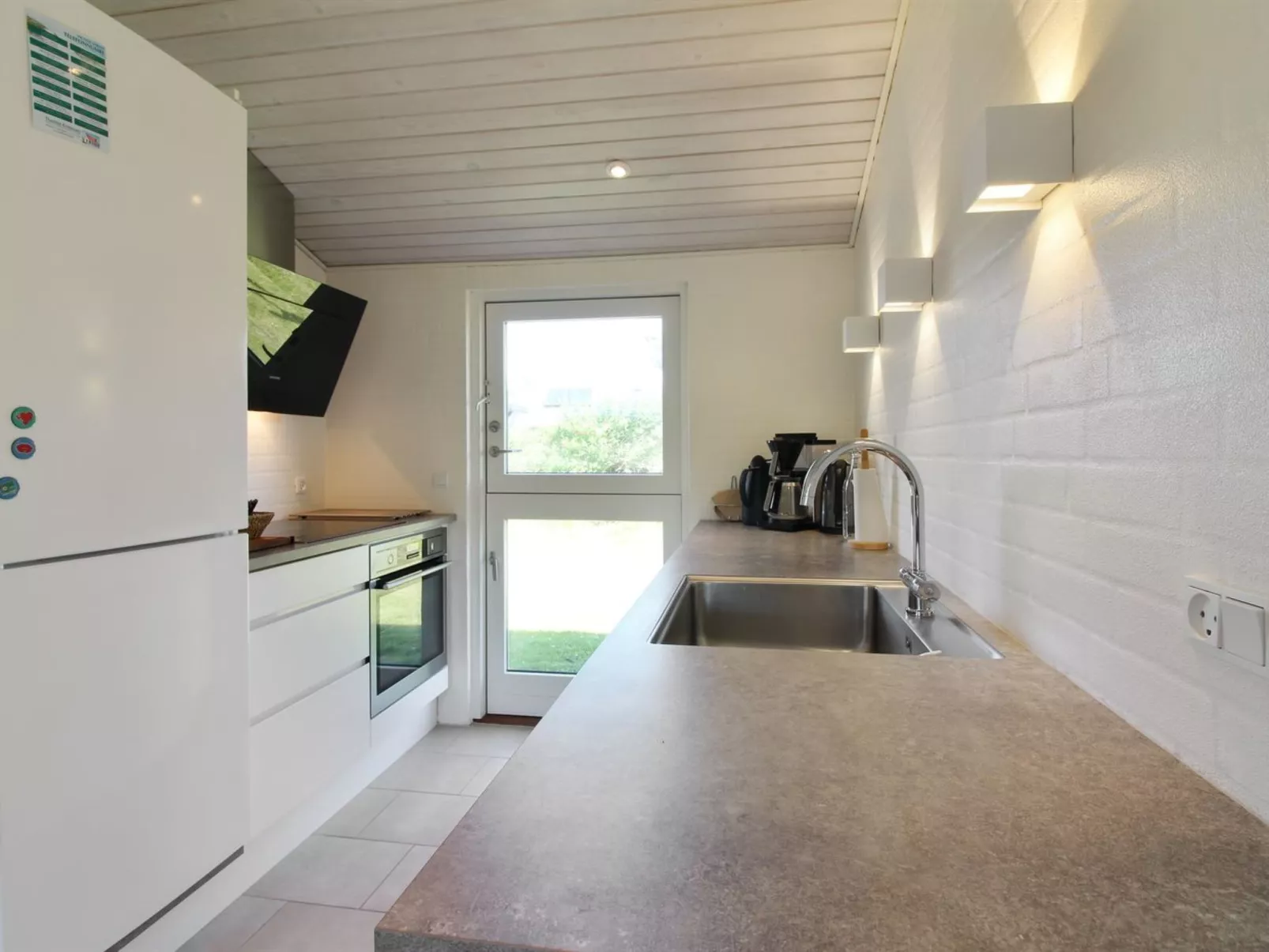 "Alberga" - 700m from the sea-Binnen