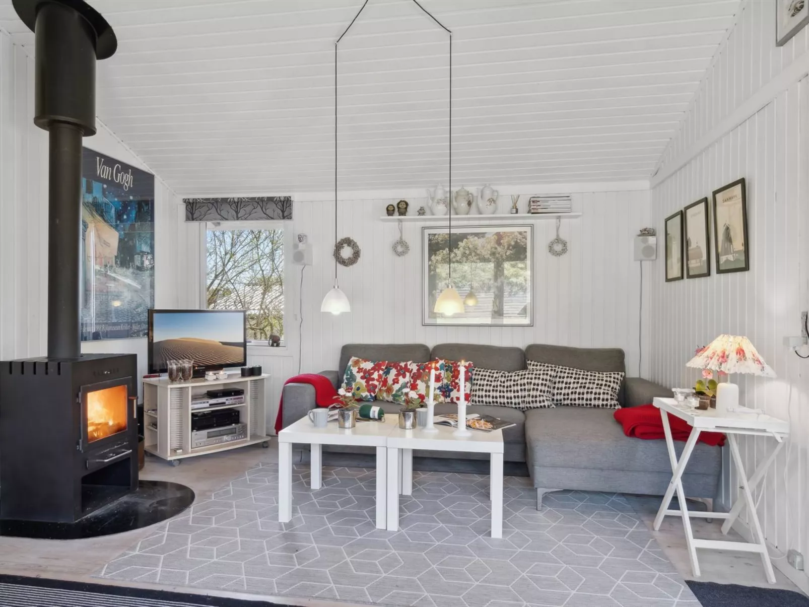 "Hellevi" -  from the sea-Binnen