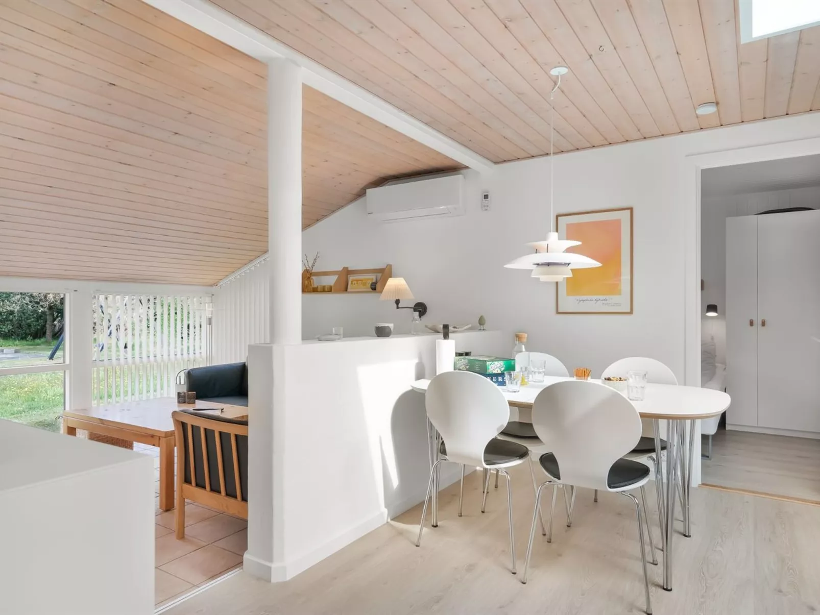 "Sölva" - 750m from the sea-Binnen