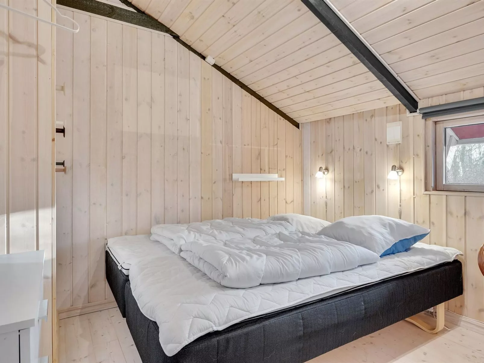 "Feliza" -  from the sea-Binnen