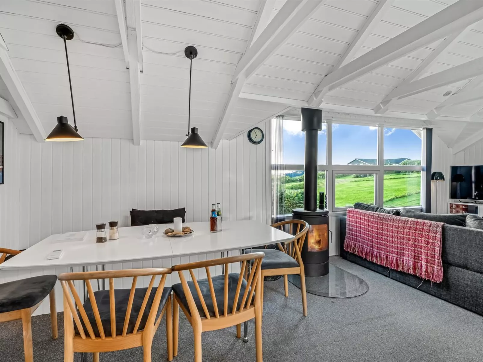 "Aksinja" - 250m to the fjord-Binnen