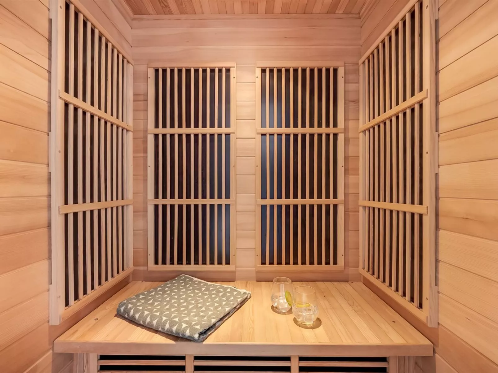 "Sissan" - 900m from the sea-Binnen