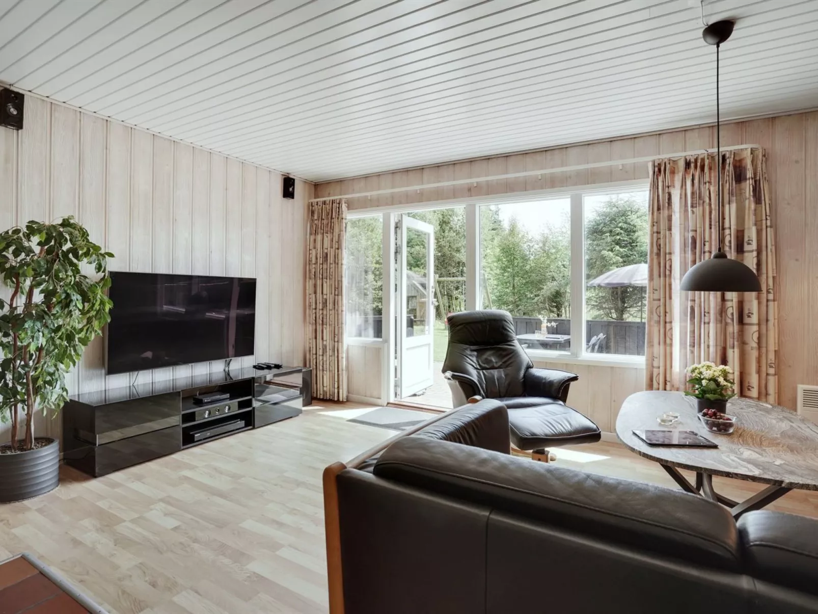 "Zenitha" - 300m from the sea-Binnen