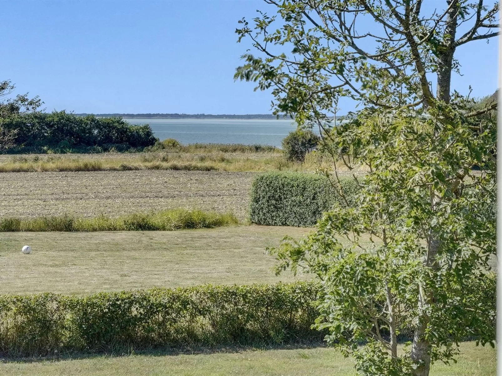 "Myra" - 18km from the sea-Buiten