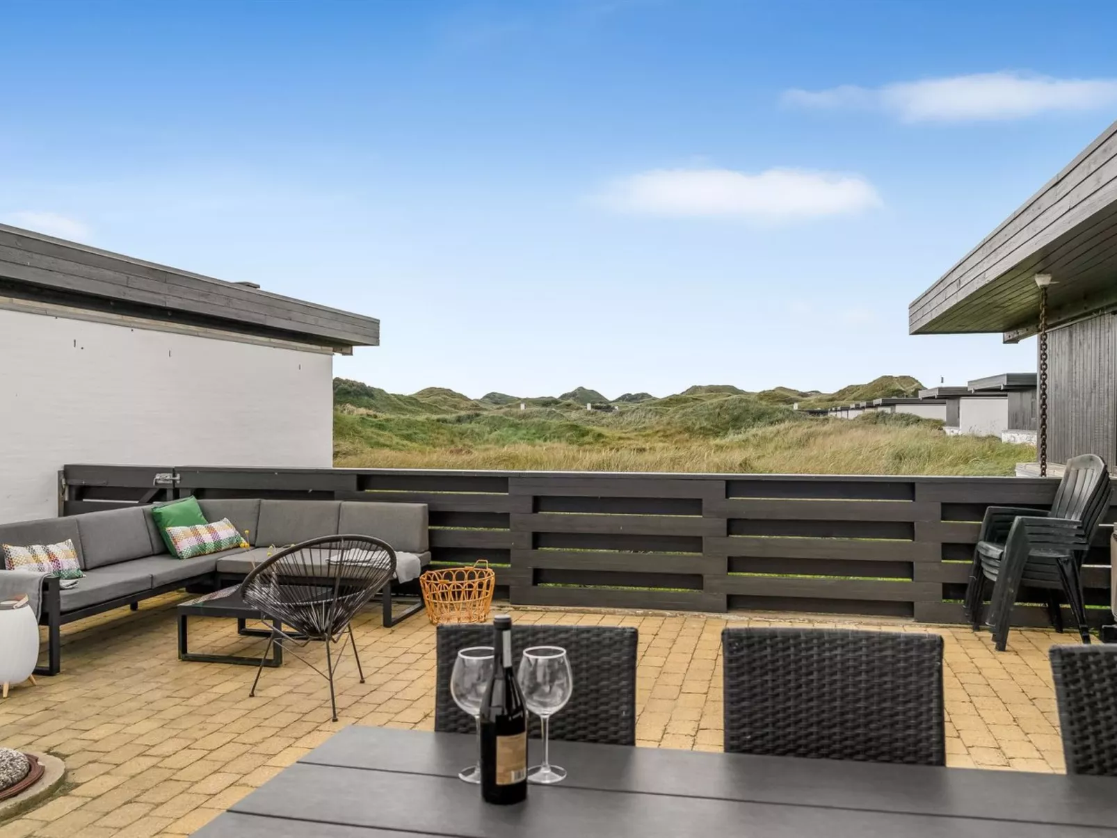 "Tarvo" - 400m from the sea-Buiten