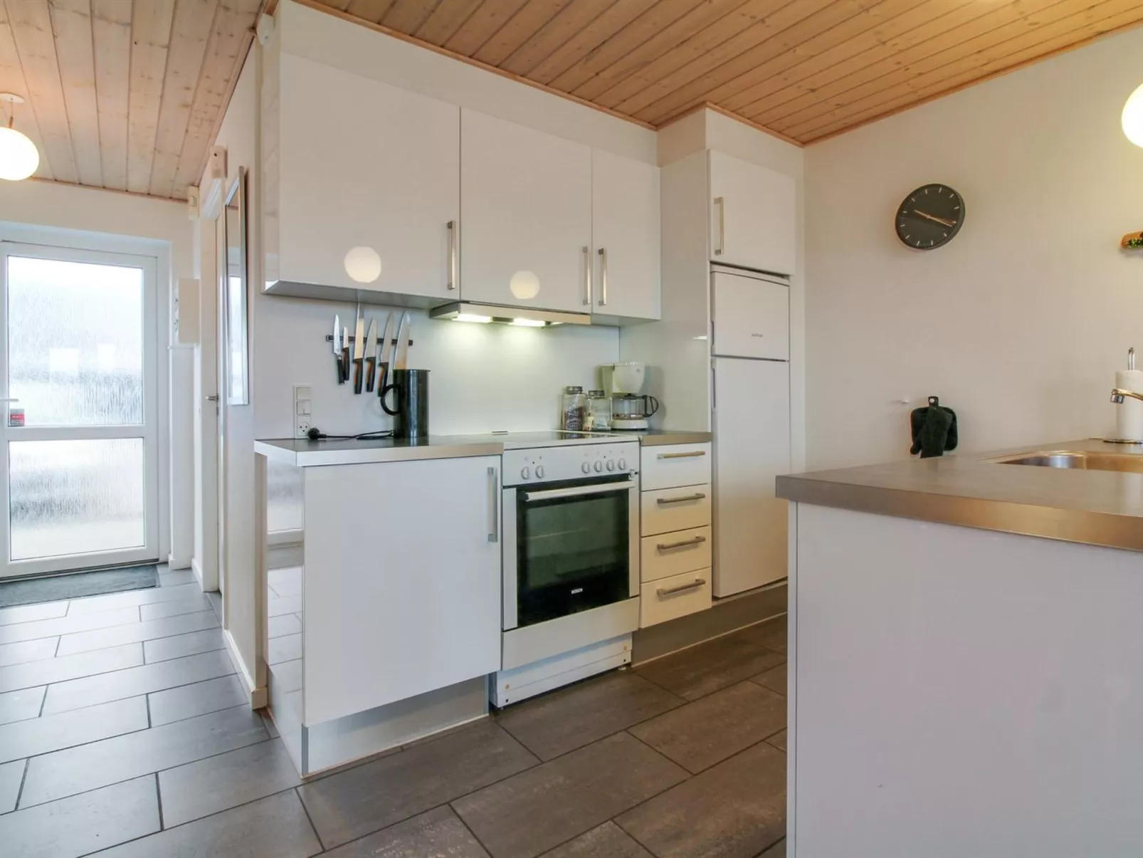 "Hariett" - 900m from the sea-Binnen