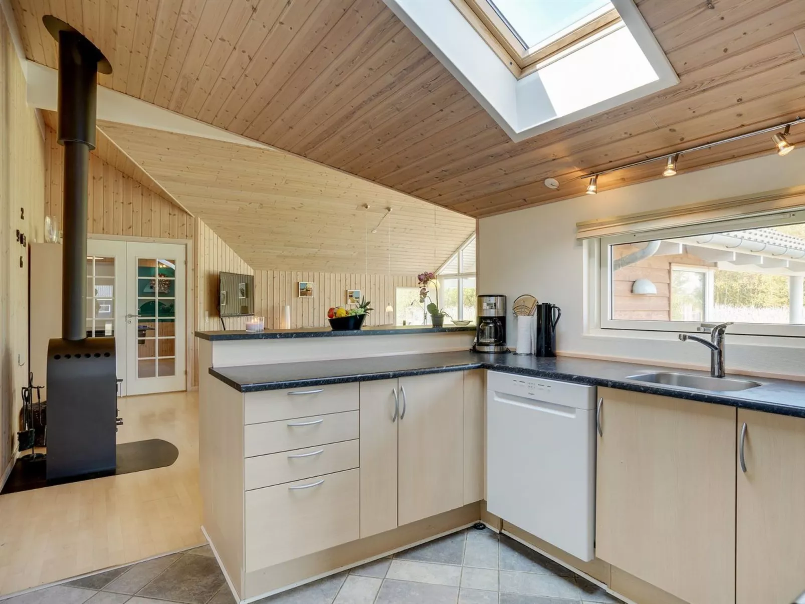 "Vilvi" - 500m from the sea-Binnen