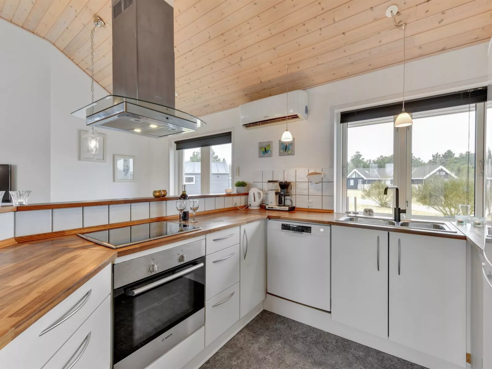 "Karmen" - 300m to the fjord-Binnen