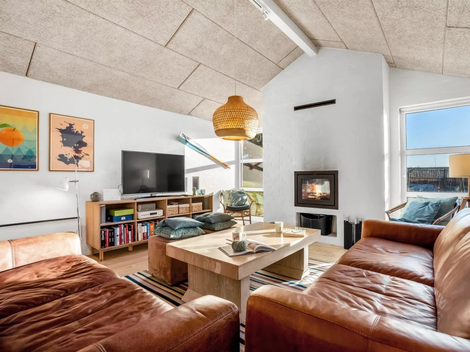 "Marjukka" - 10m from the sea-Binnen