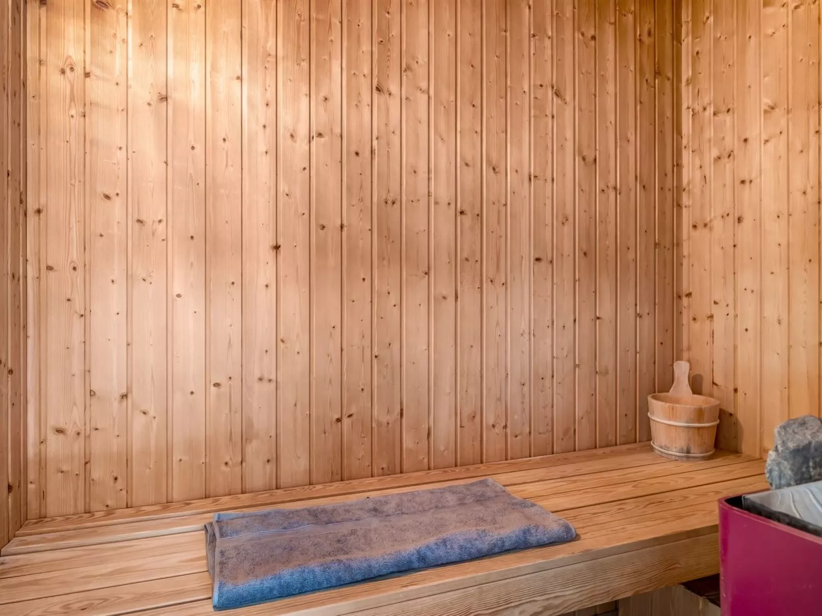 "Gunny" - 500m to the fjord-Binnen