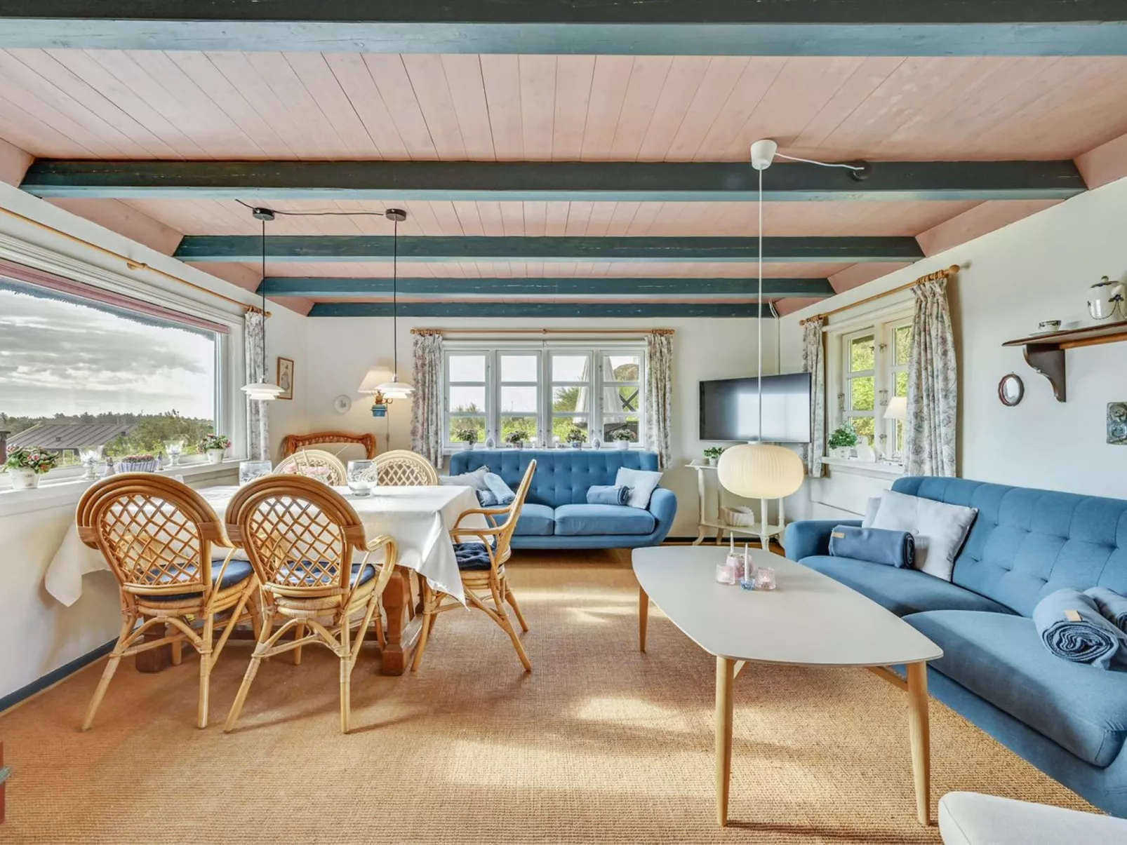 "Annika" -  from the sea-Binnen